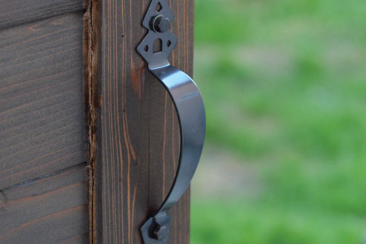 A New Gate & The Quick Way To Stain It!