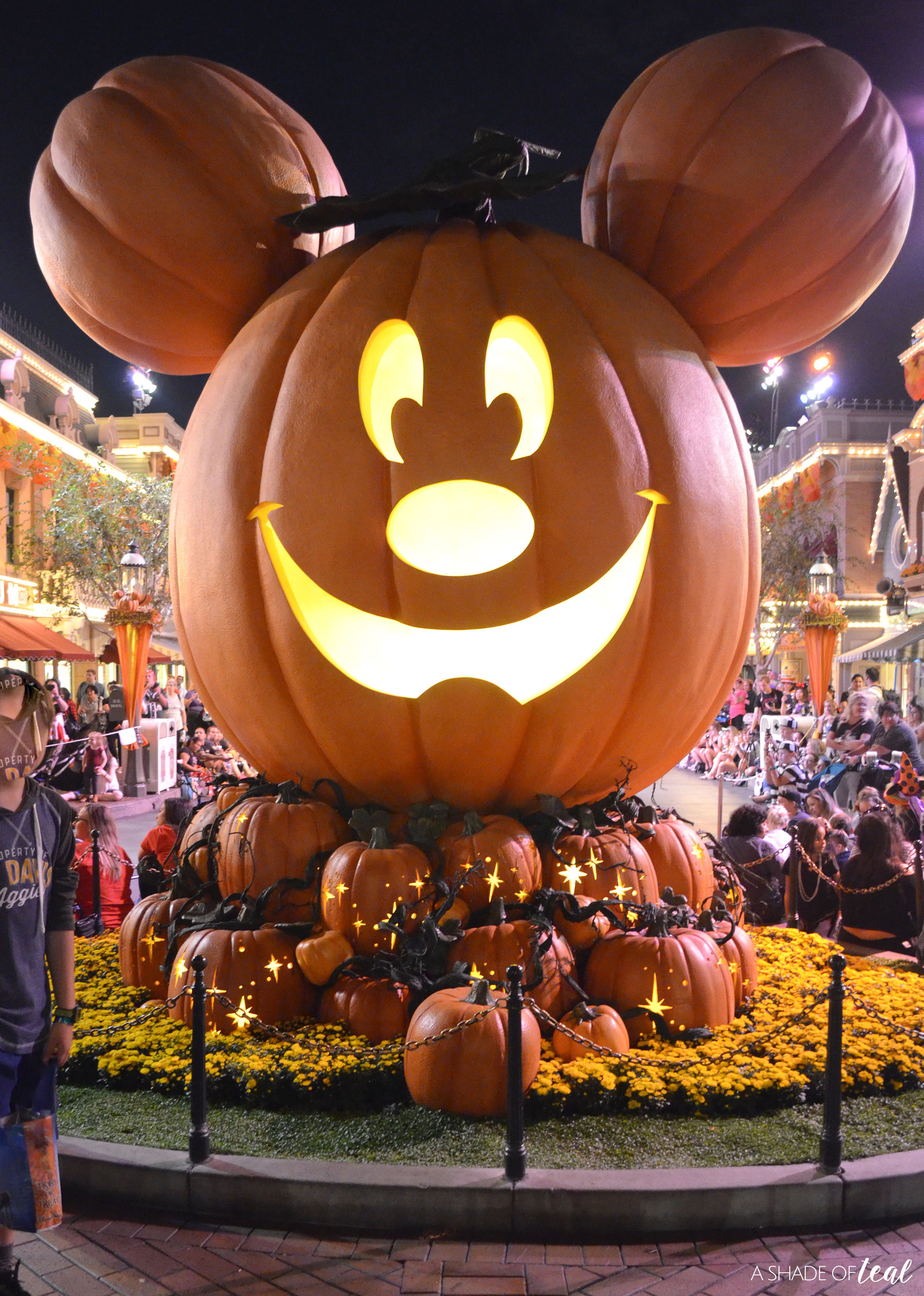 A Magical Halloween with Disney Decorations