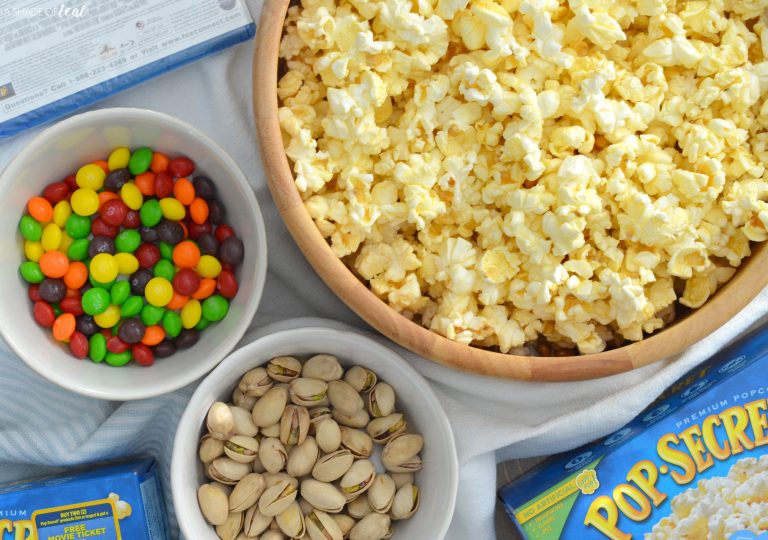 Tips for Hosting The Best Movie Night Ever