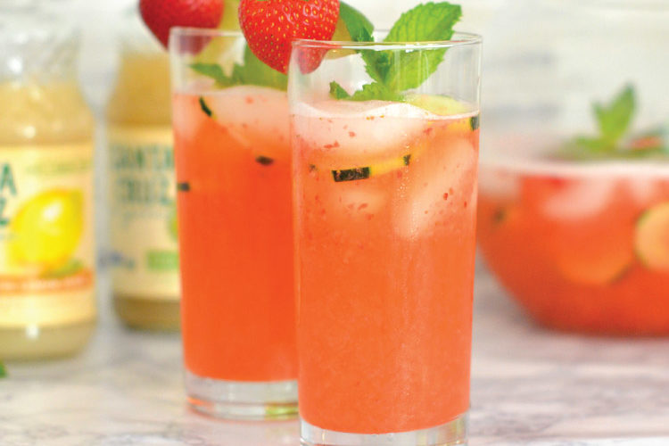 Refreshing Mocktails: Strawberry Mint Limeade