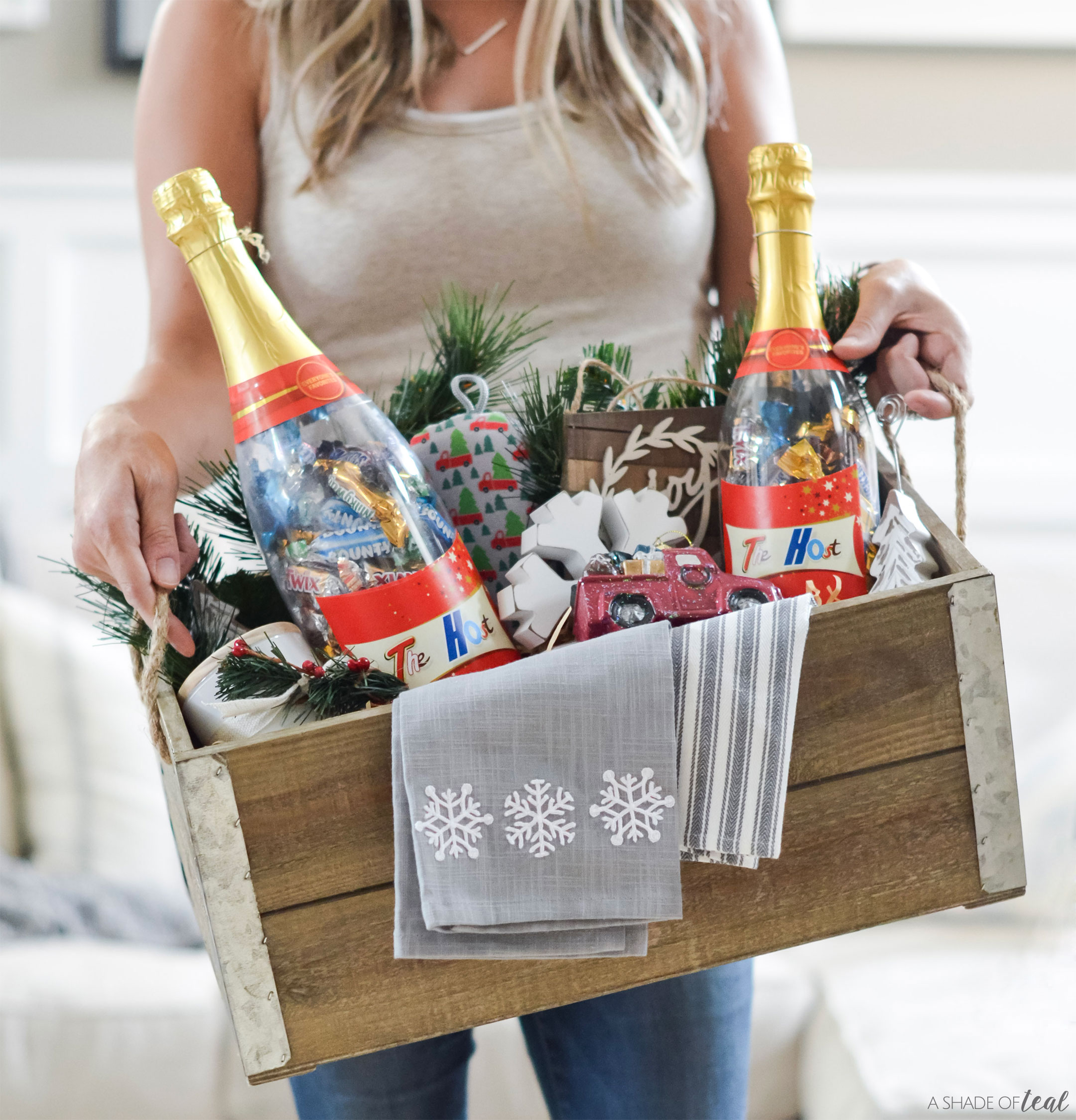 DIY: Holiday Gift Basket for the Host